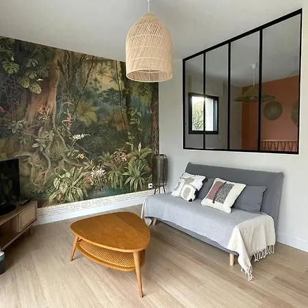 Holiday home Au Petit Manoir