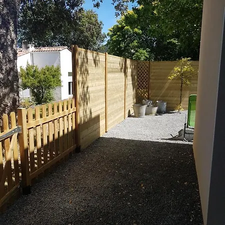 Au Petit Manoir בית נופש *