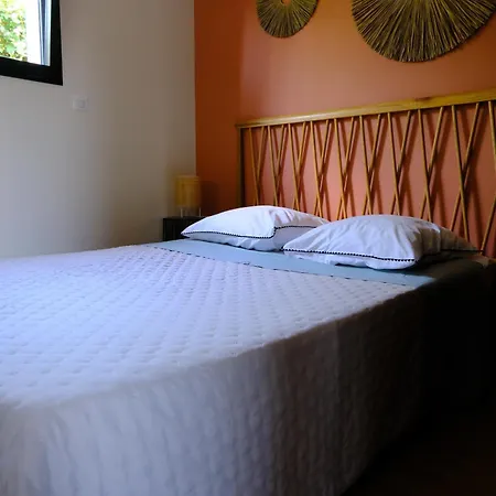 בית נופש Au Petit Manoir *