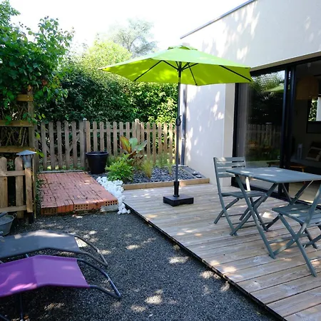 בית נופש Au Petit Manoir *