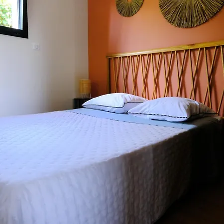Au Petit Manoir Hébergement de vacances Montbert