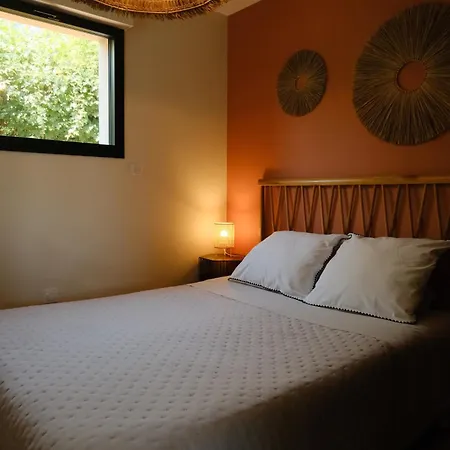 Au Petit Manoir Montbert