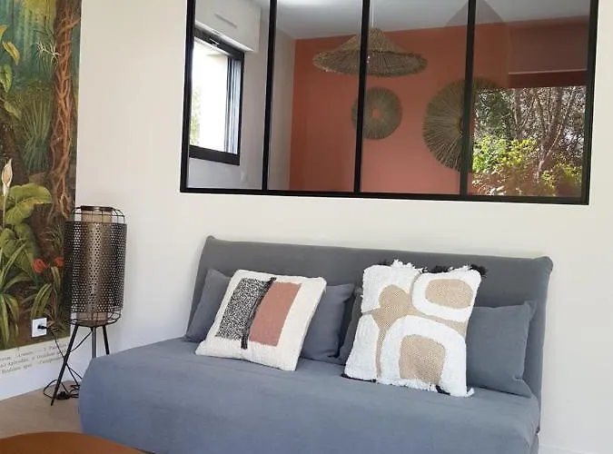 Au Petit Manoir Hébergement de vacances Montbert