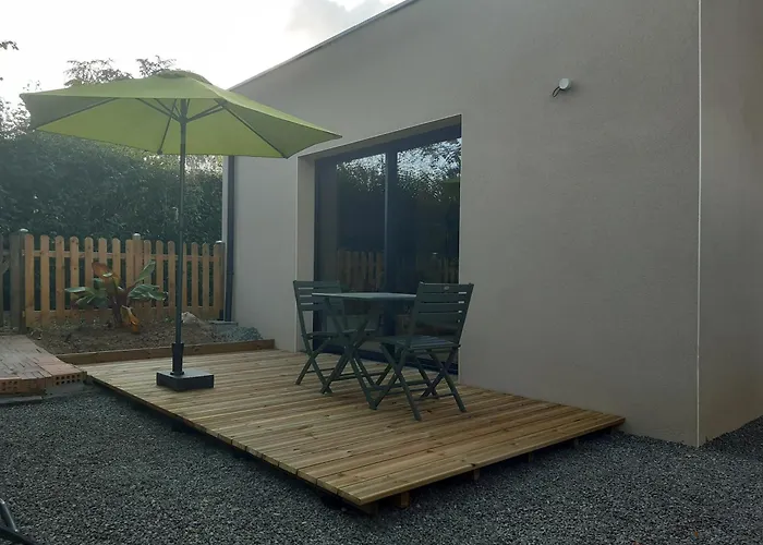 Au Petit Manoir Montbert