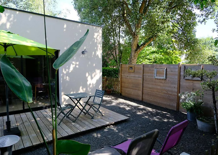 Au Petit Manoir Hébergement de vacances Montbert